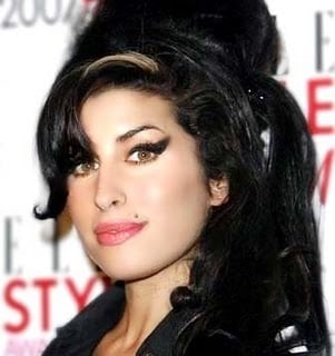 Curiosidade: Amy Winehouse e as Drogas